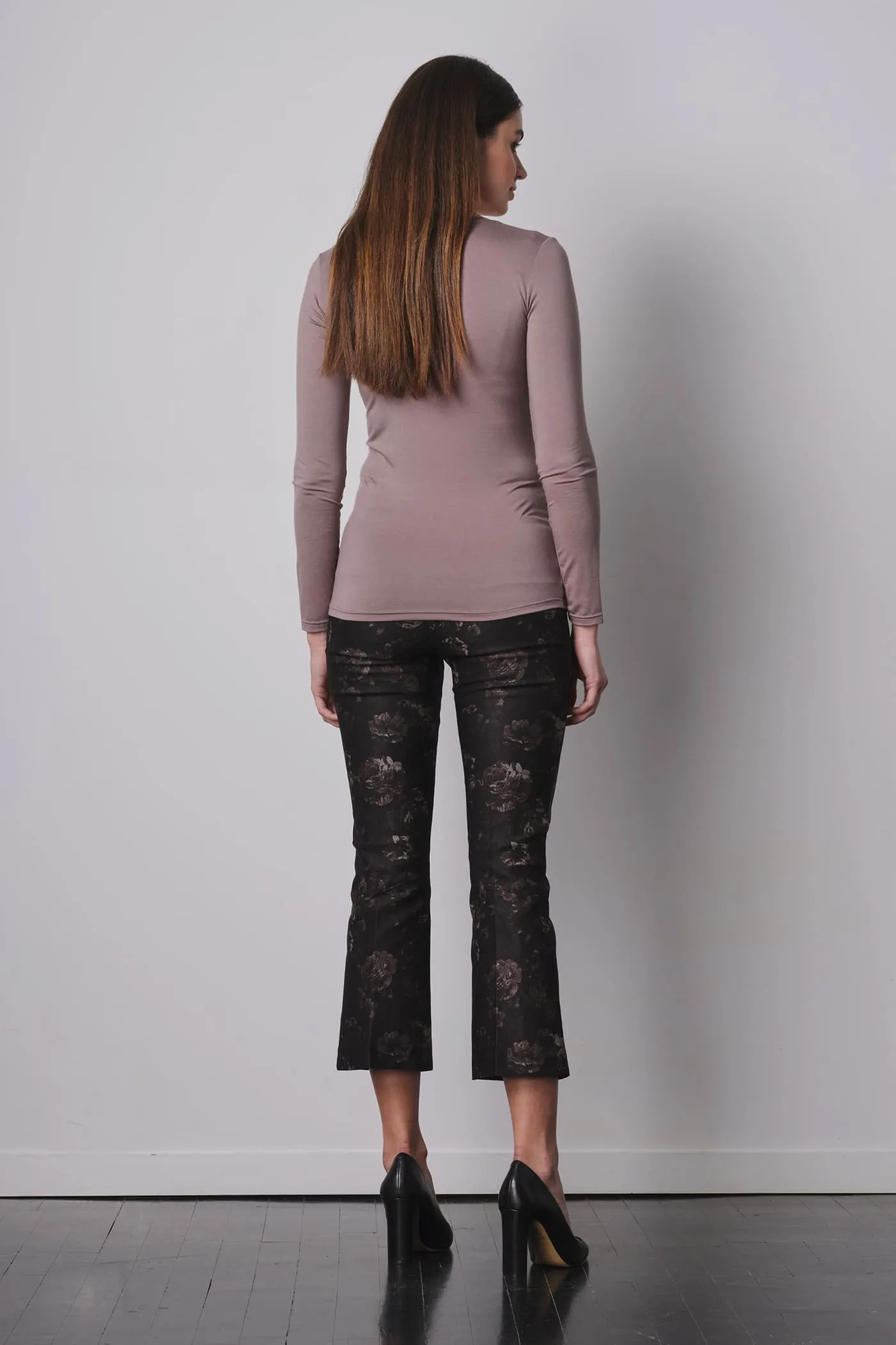 LEO Flowers sold by Avenue Montaigne product image thumbnail 3