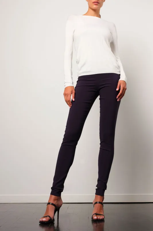 PULL ON SKINNY Signature Navy sold by Avenue Montaigne