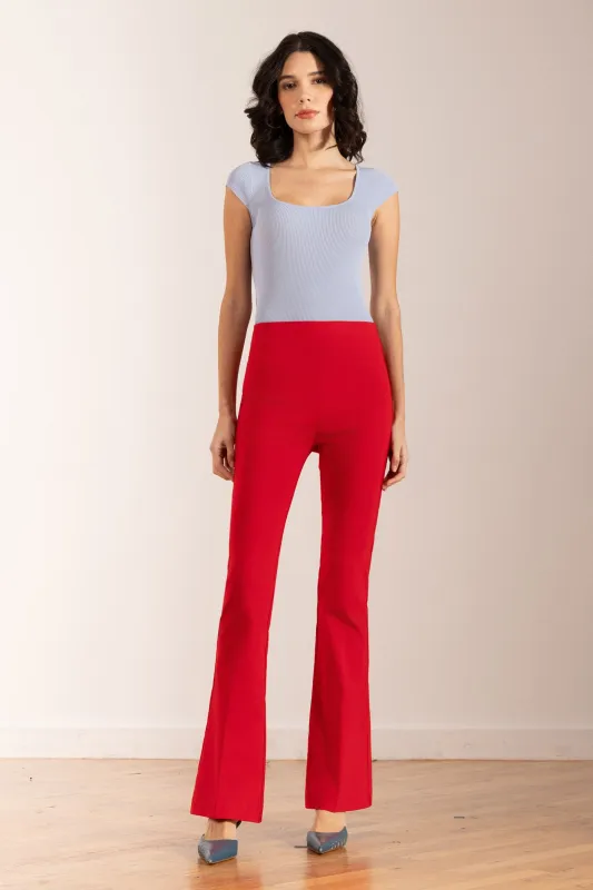 FAME Signature Flash sold by Avenue Montaigne