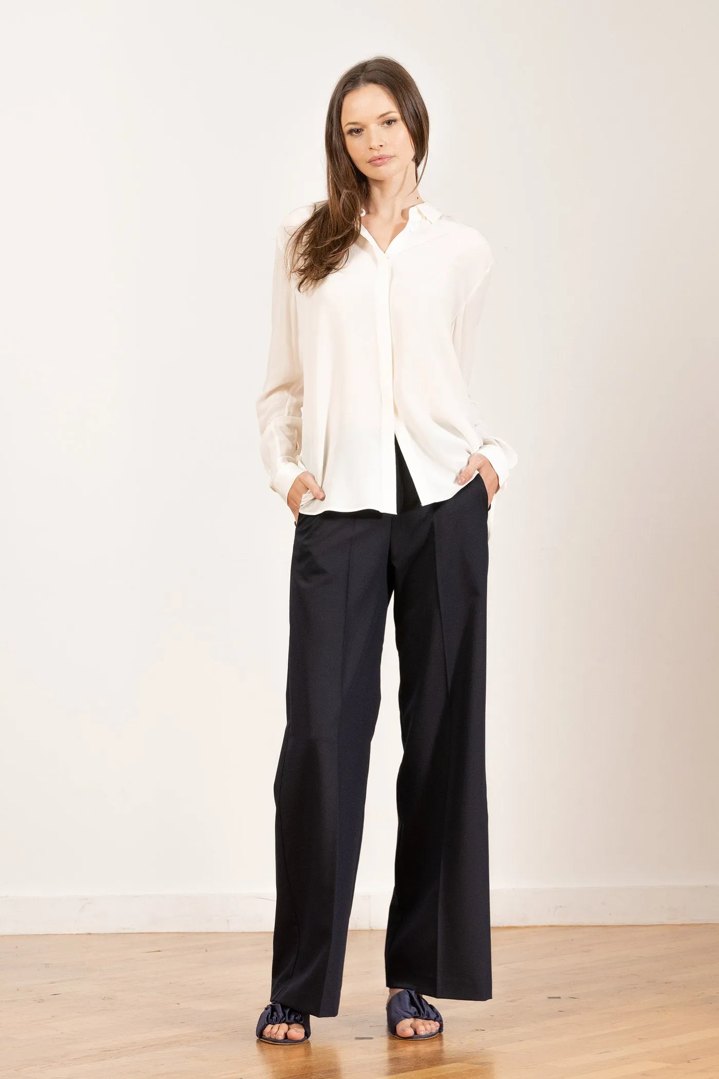 CARLA Tropical Navy sold by Avenue Montaigne