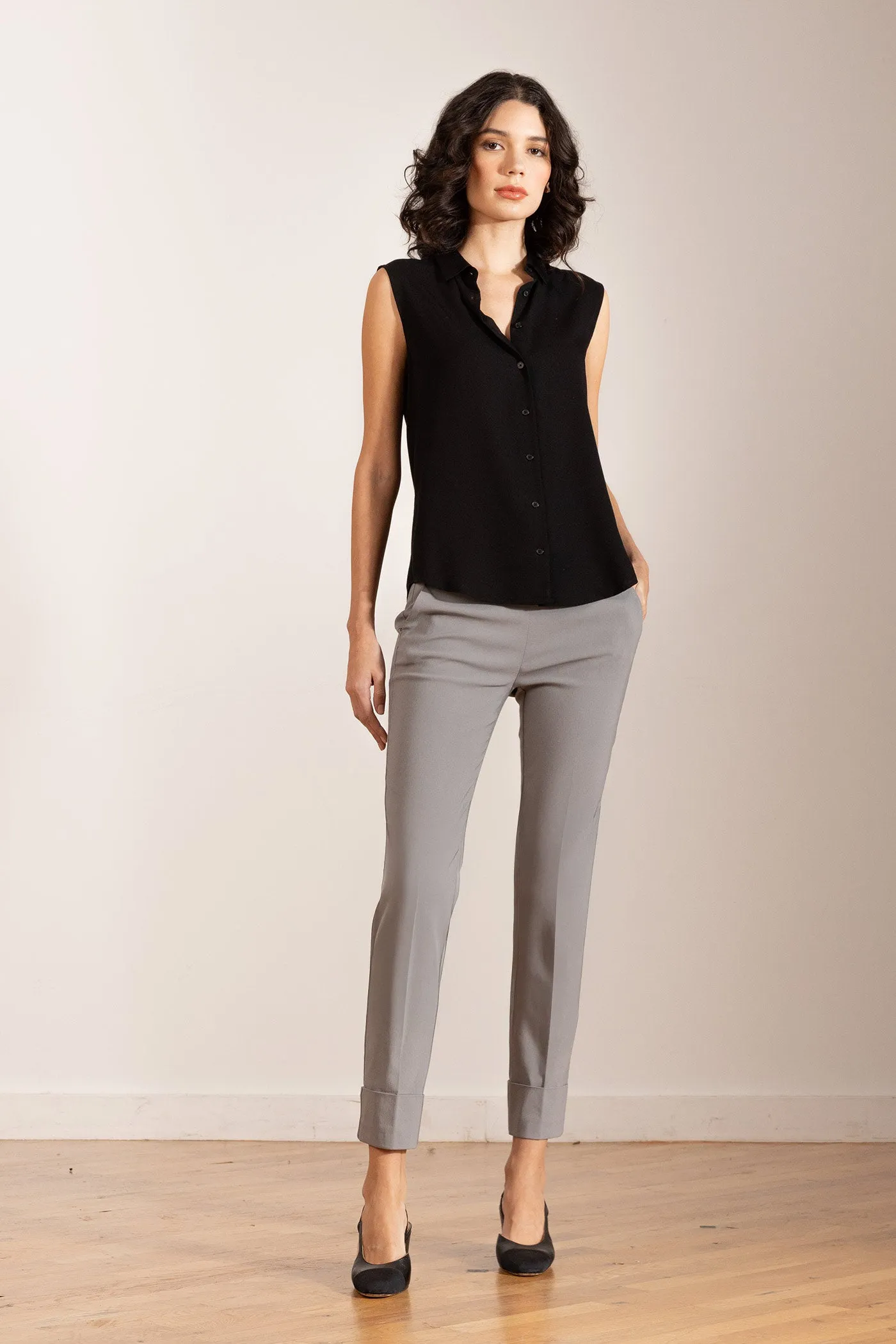 BEN Signature Light Grey sold by Avenue Montaigne