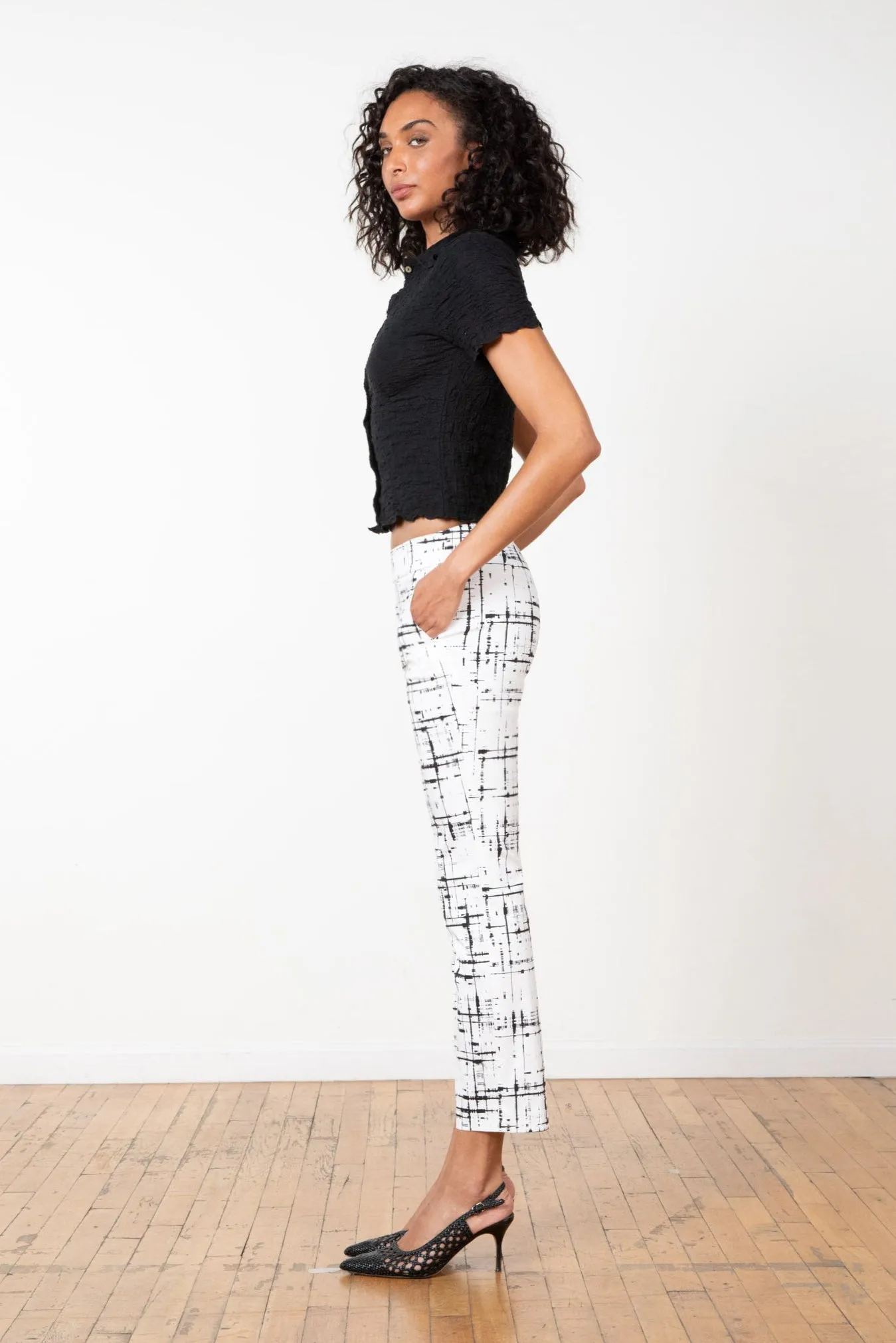 LULU Graffiti White sold by Avenue Montaigne product image thumbnail 2