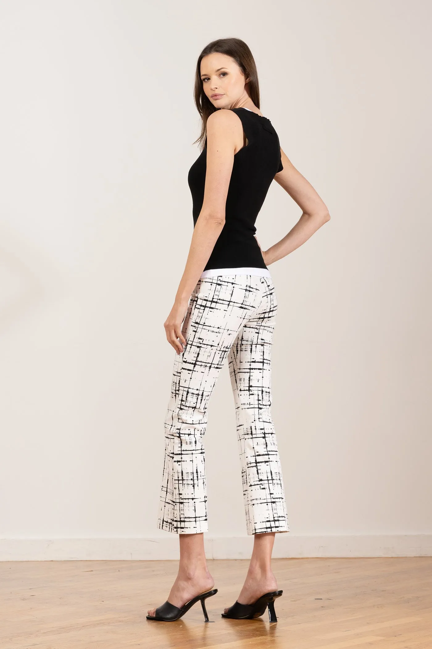 LEO Graffiti White sold by Avenue Montaigne product image thumbnail 3