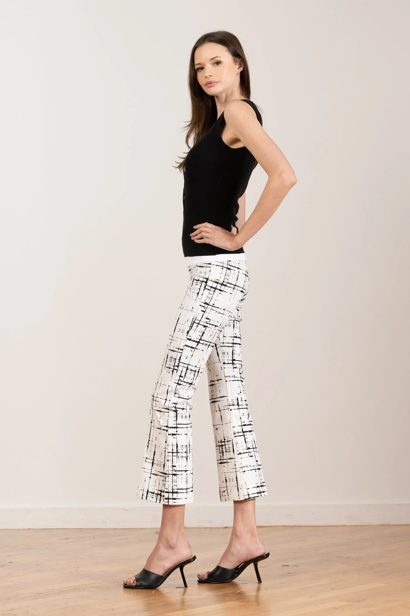 LEO Graffiti White sold by Avenue Montaigne product image thumbnail 2