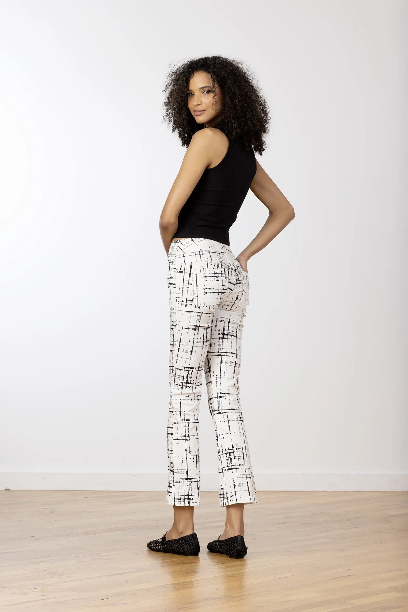 STITCH Graffiti White sold by Avenue Montaigne product image thumbnail 4