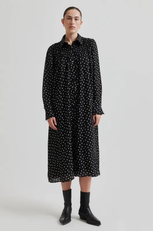 Tuva Dress sold by Second Female