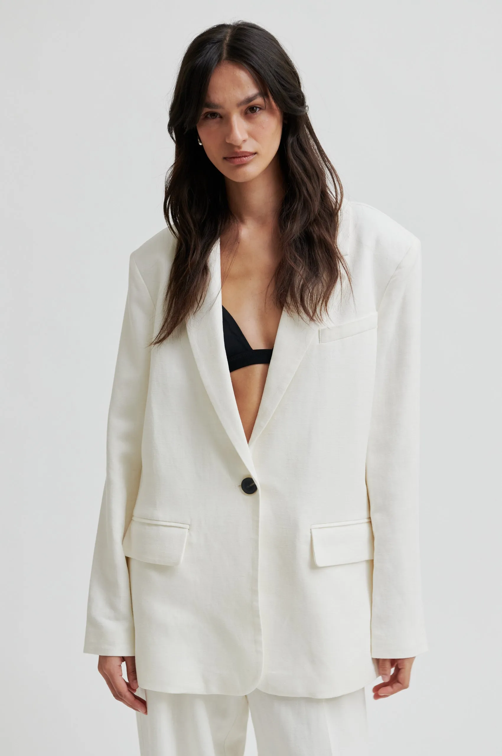 Lino New Fit Blazer sold by Second Female