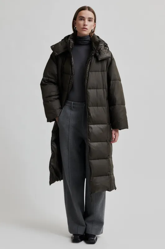 Gale Coat sold by Second Female