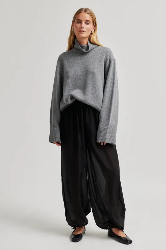 Hidie Trousers sold by Second Female