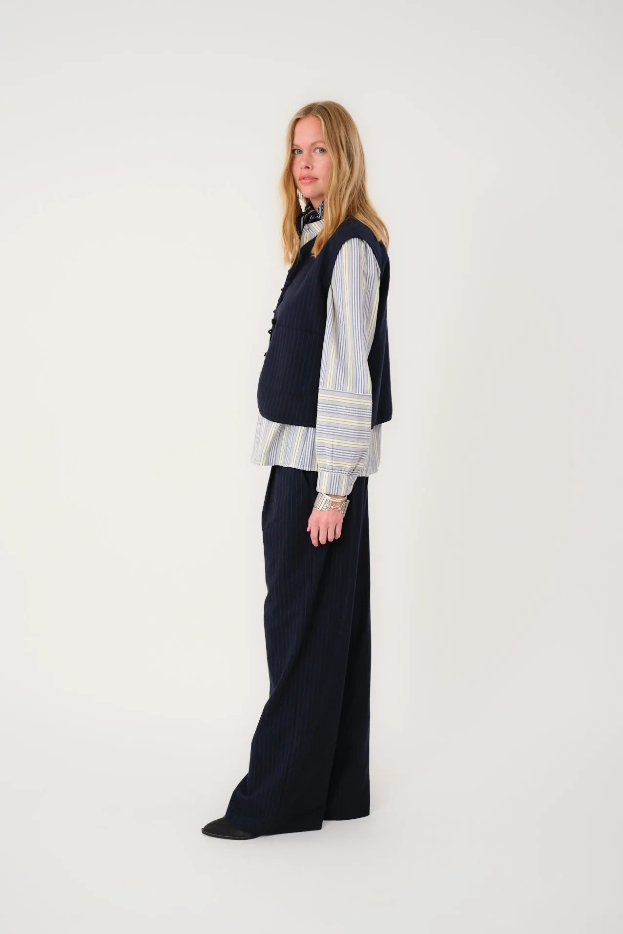 AbbeyLL Vest - Dark Navy sold by Lollys Laundry product image thumbnail 3