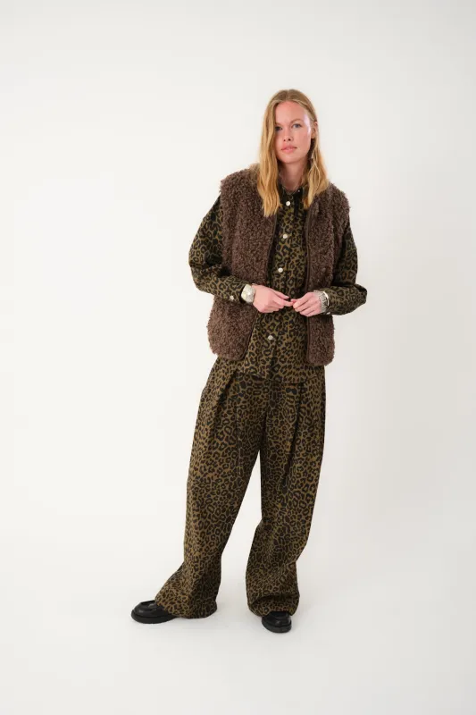 VadaLL Vest - Dark Mokka sold by Lollys Laundry