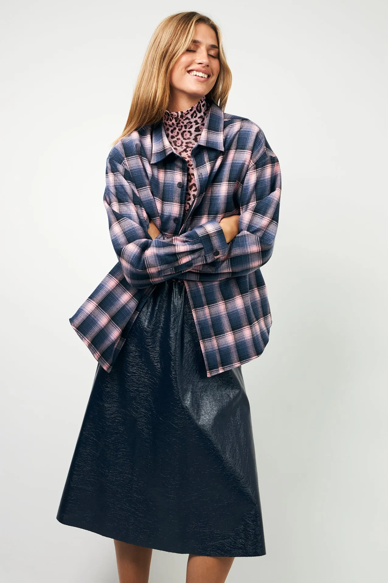 SigneLL Overshirt - Light Pink sold by Lollys Laundry product image thumbnail 3