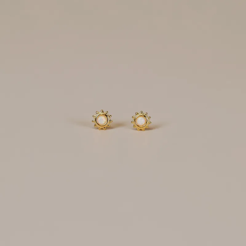 White Opal Sun Stud sold by JaxKelly