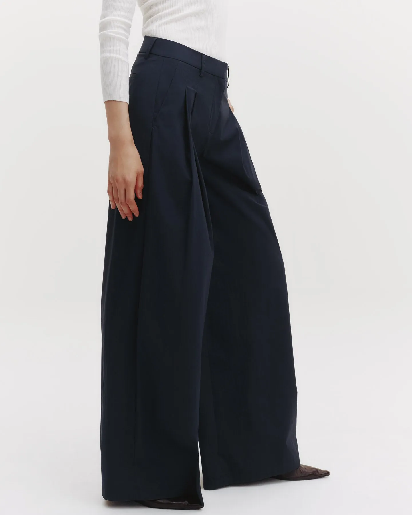 Newest Didi Pant in Dense Cotton Poplin sold by TWP CLOTHING product image thumbnail 3