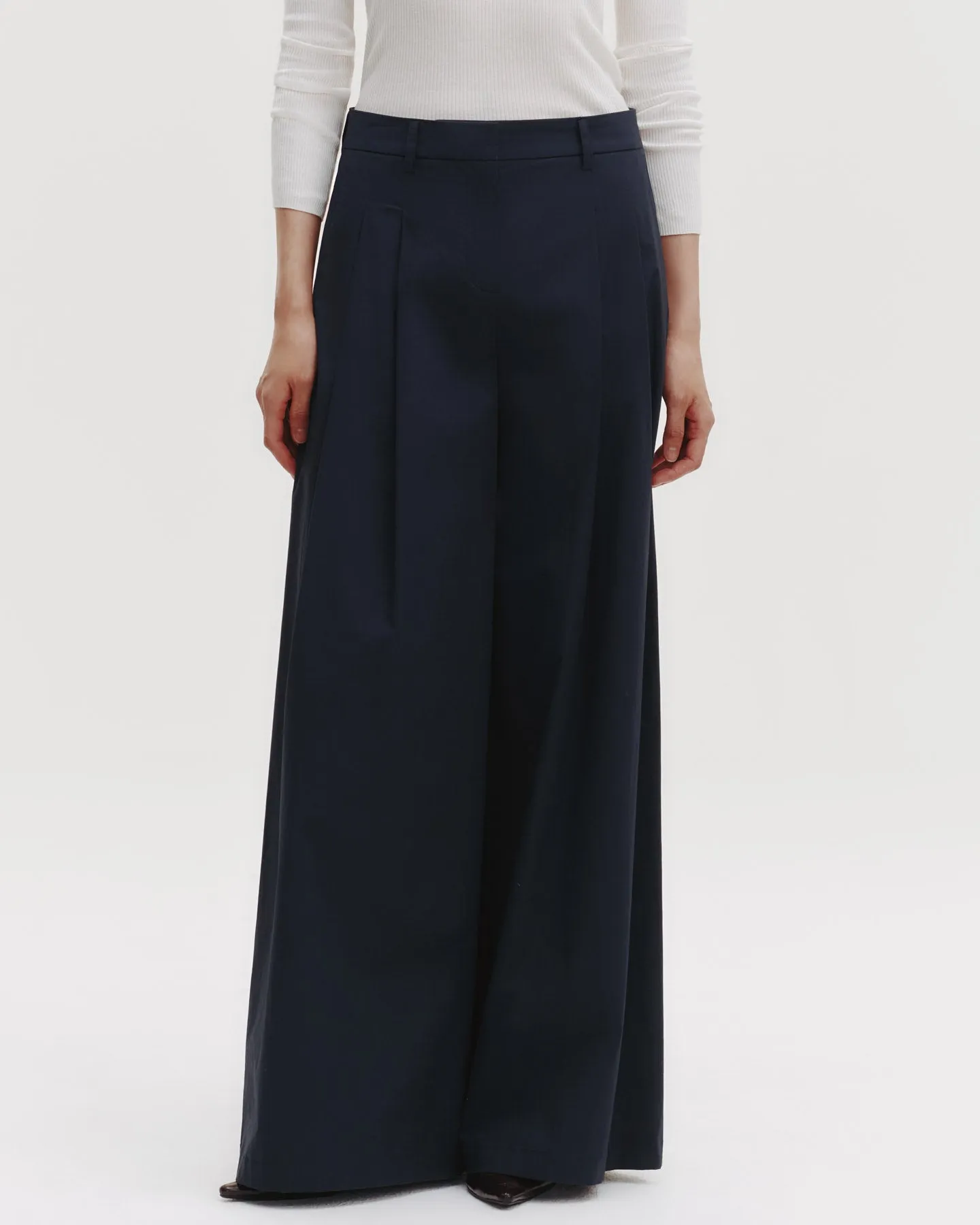 Newest Didi Pant in Dense Cotton Poplin sold by TWP CLOTHING product image thumbnail 4