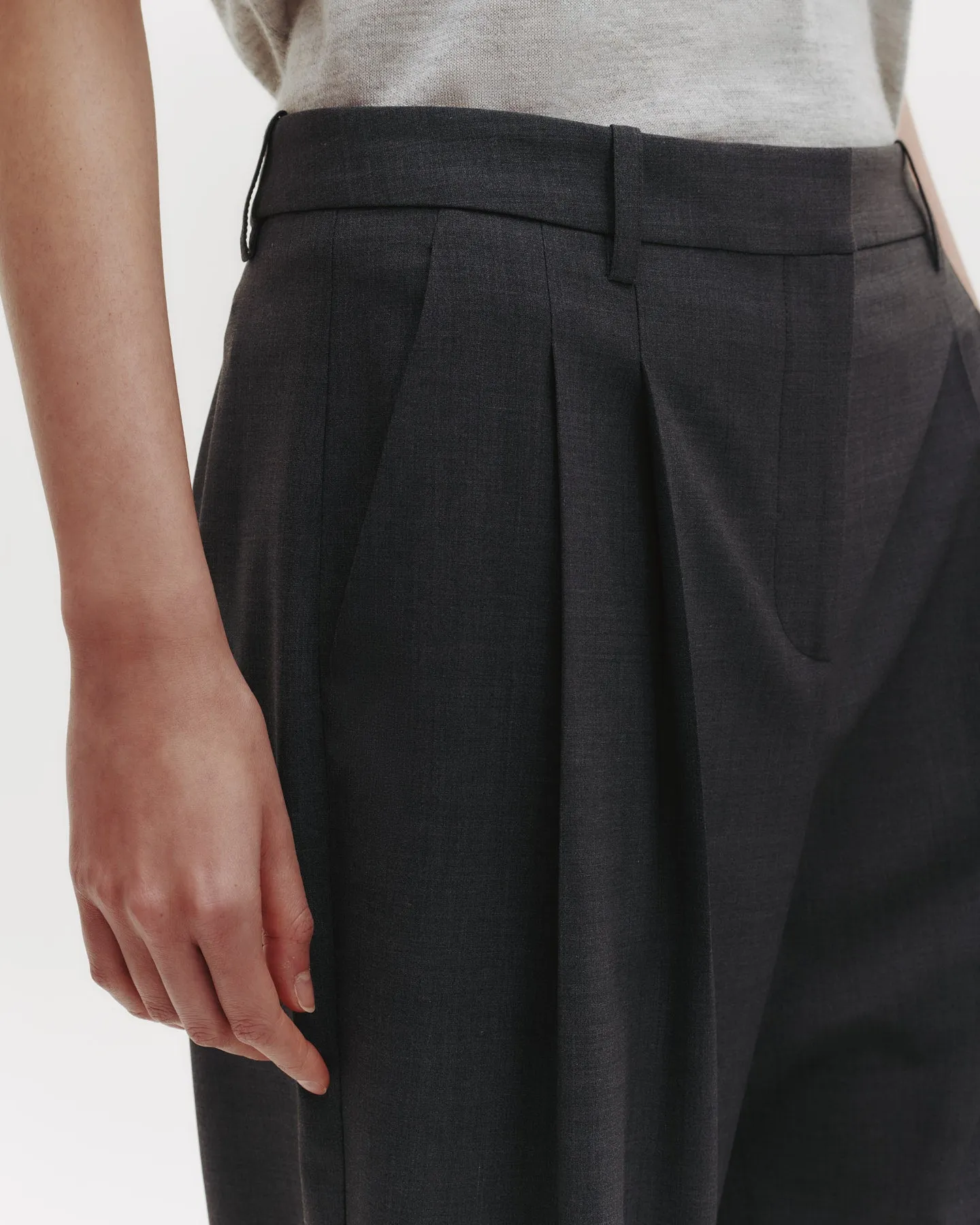 Sulli Pant in Ultrafine Stretch Suiting sold by TWP CLOTHING product image thumbnail 4