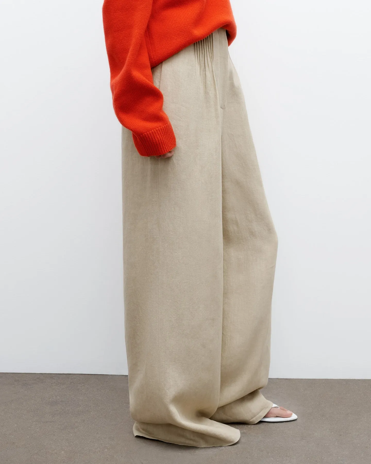 Mini Pleat Trouser in Washed Linen Suiting sold by TWP CLOTHING product image thumbnail 2