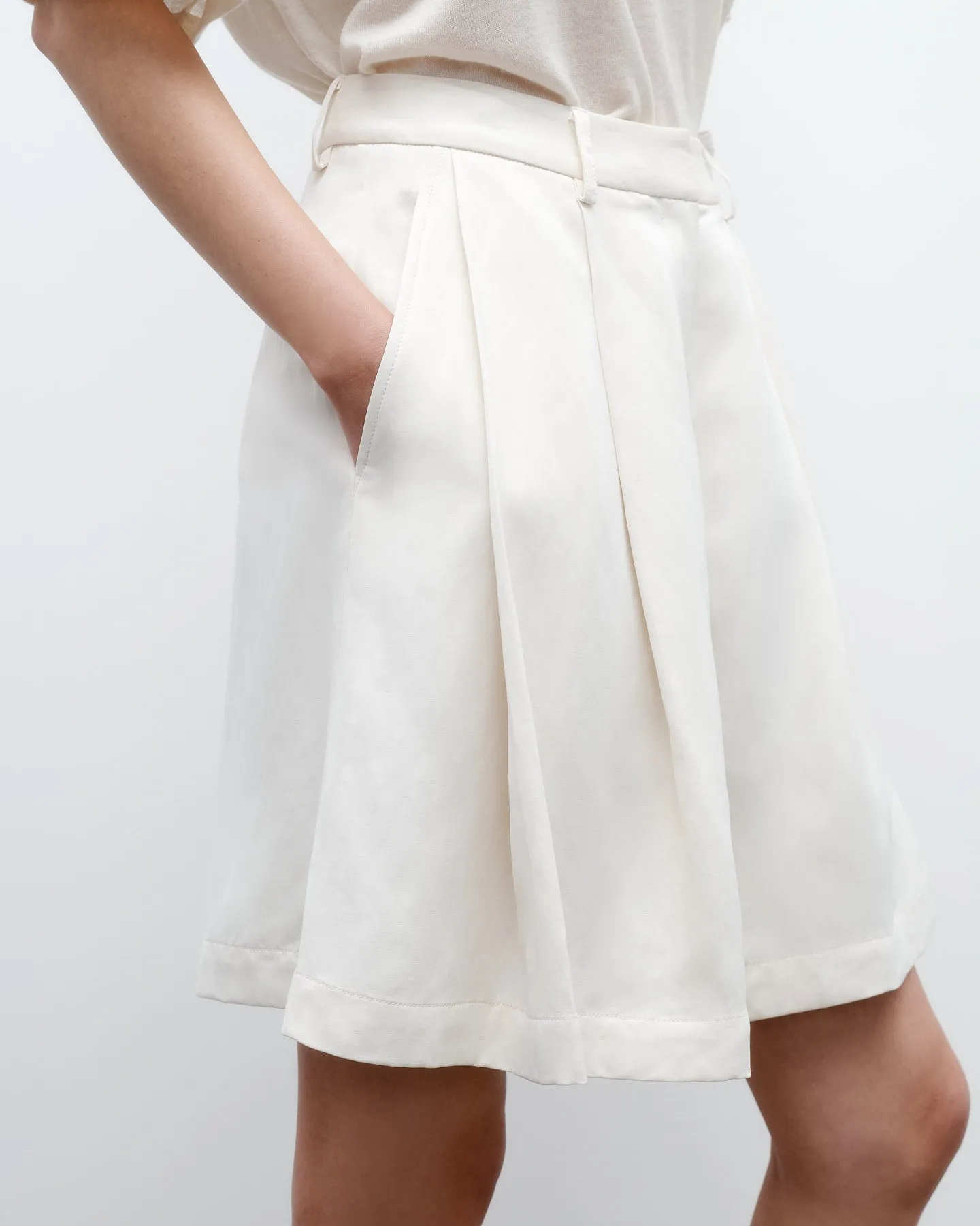 Galley Short in Coated Viscose Linen sold by TWP CLOTHING product image thumbnail 3