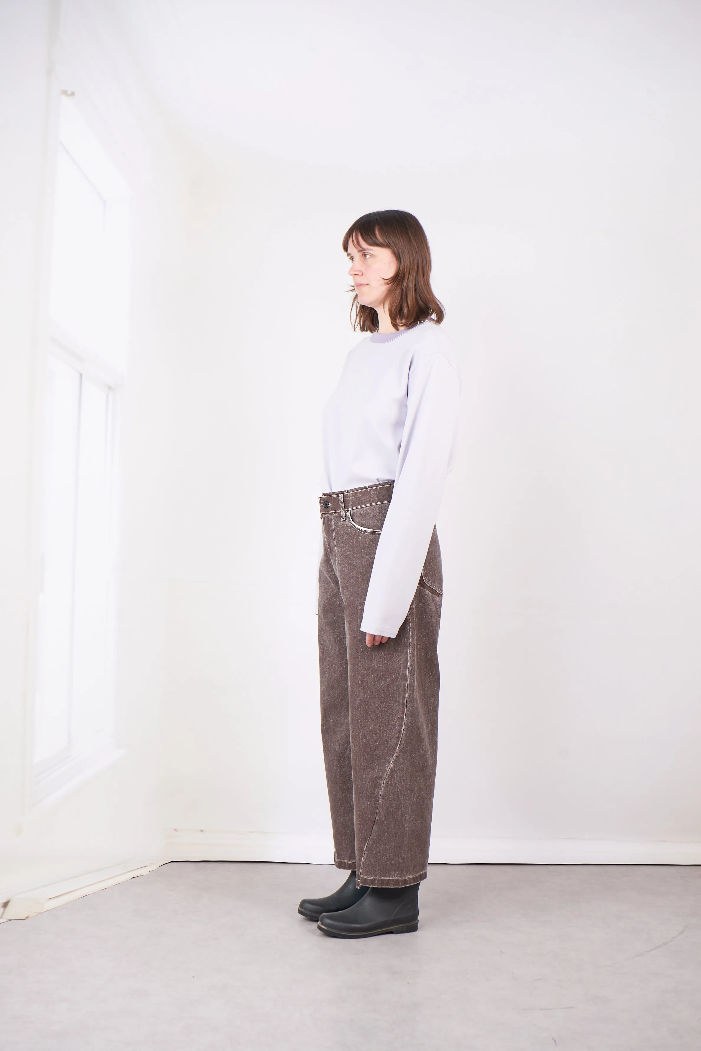 CF.20.06.02.02 WOBBLY JEANS brown sold by Camiel Fortgens