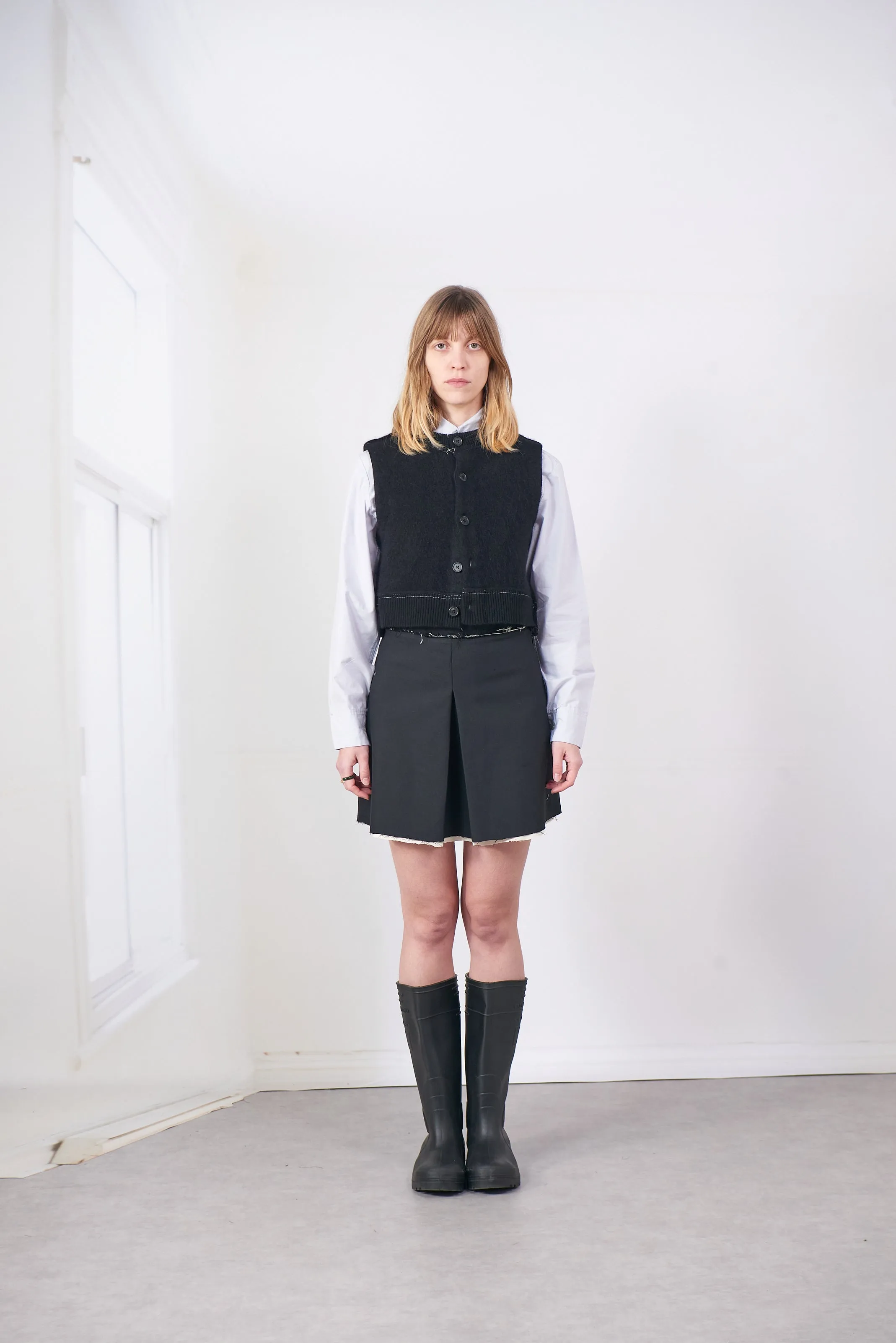 CF.20.03.05.01 HAIRY CROPPED VEST black sold by Camiel Fortgens