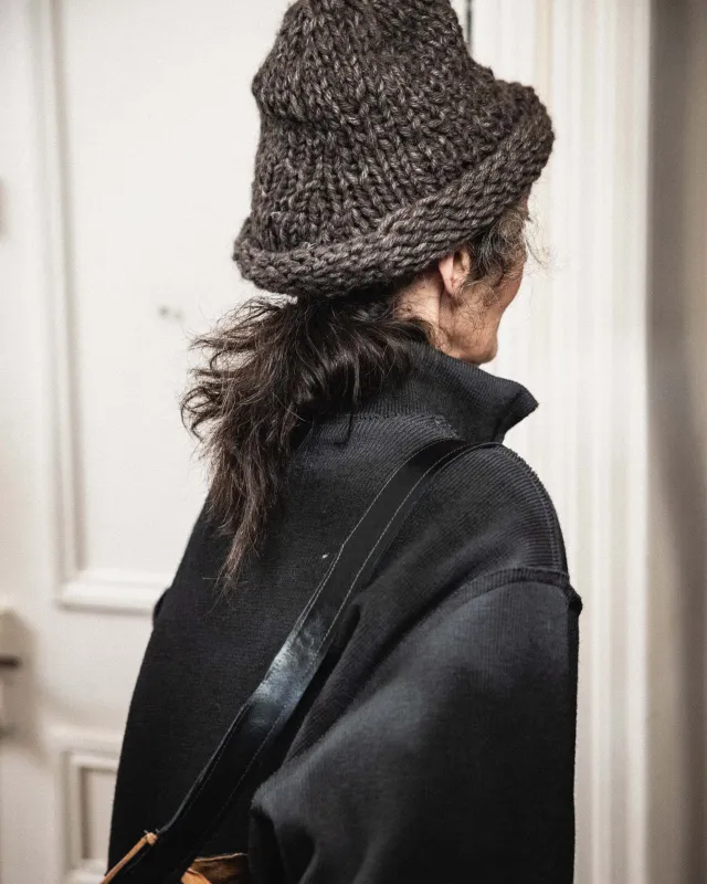 CF.22.11.07.01 WOBBLY HAT handknit natural brown melange made by Camiel Fortgens