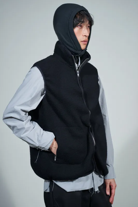 CF.22.05.04.01 FLEECE VEST pilled wool fleece black made by Camiel Fortgens