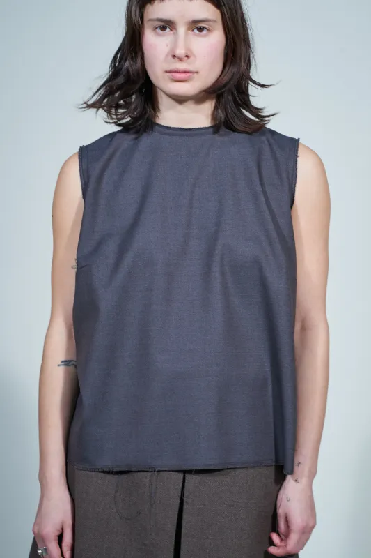 CF.22.05.01.02 NORMAL TOP plain weave wool mud brown made by Camiel Fortgens