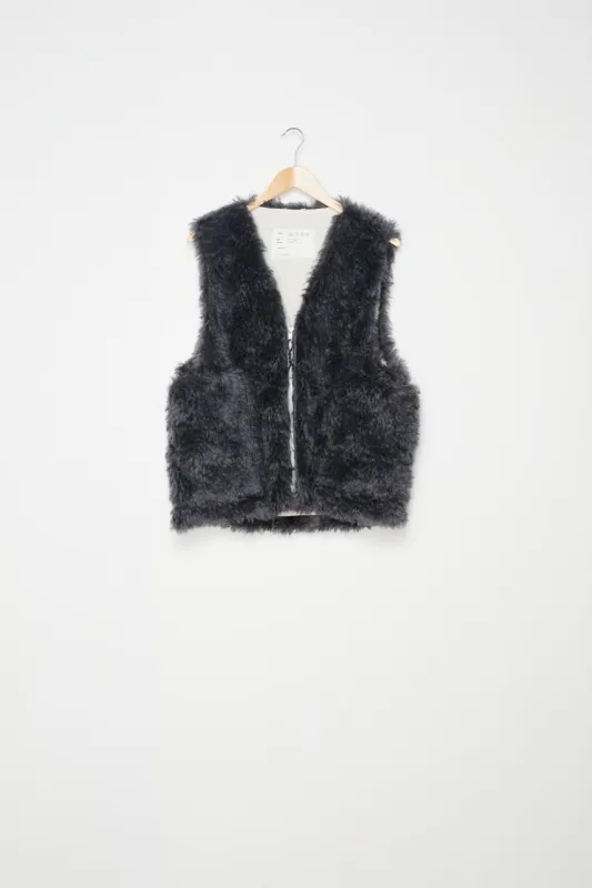 CF.18.05.04.01 ZIP VEST WOOL FUR GREY made by Camiel Fortgens
