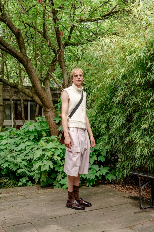 CF.19.03.08.01 SLEEVELESS ZIP-UP off-white made by Camiel Fortgens