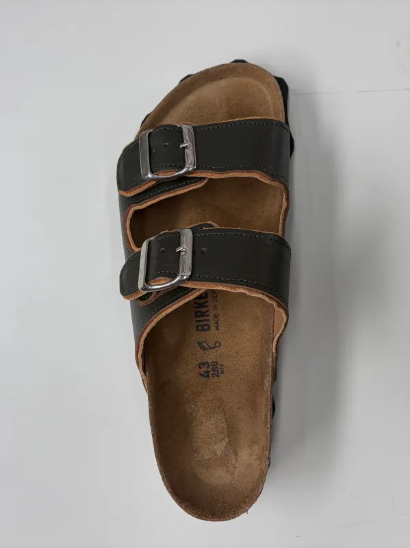 CF.23.17.02.SANDALS green made by Camiel Fortgens