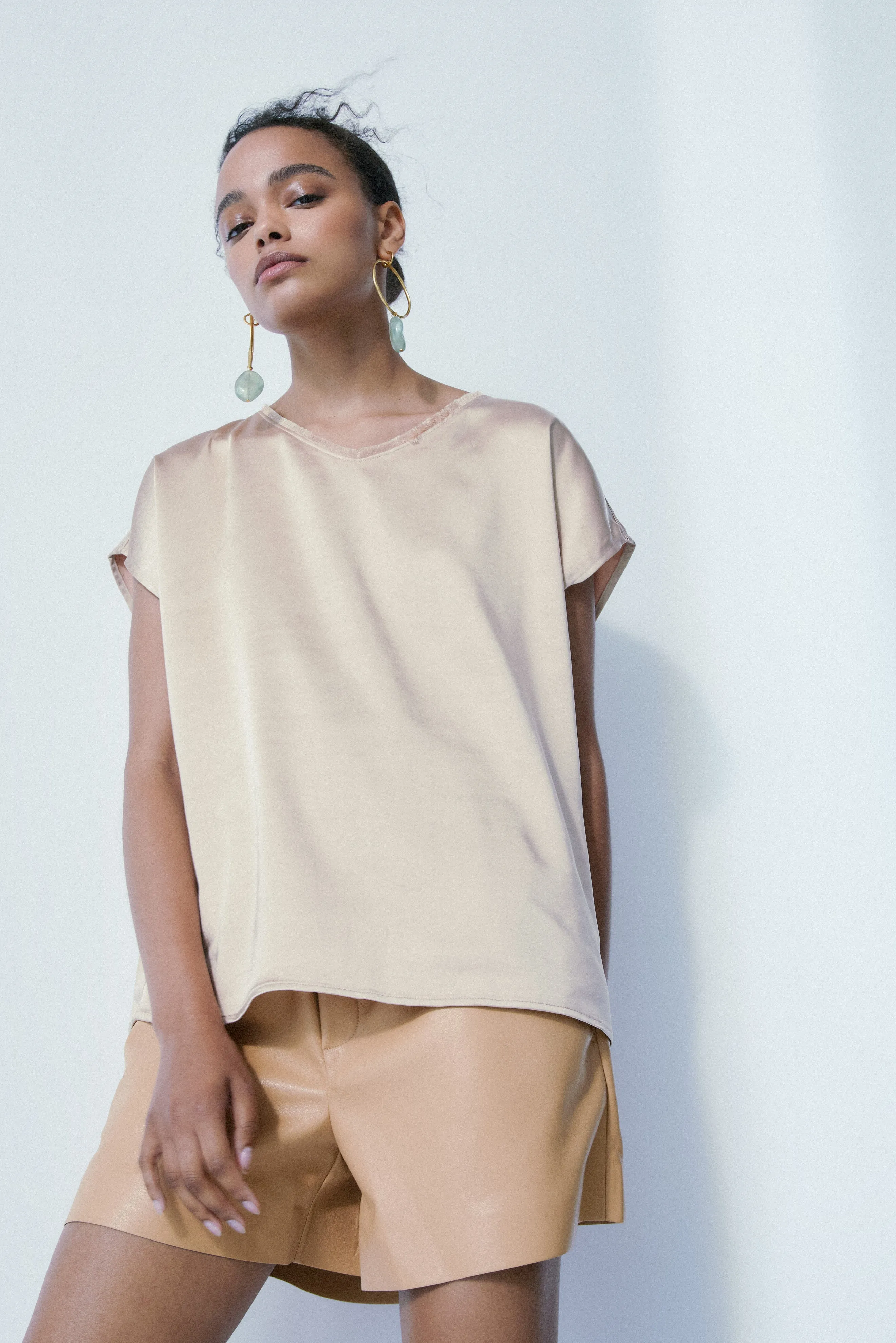 Lilo faux leather vacation beige short sold by MELISSA NEPTON product image thumbnail 3