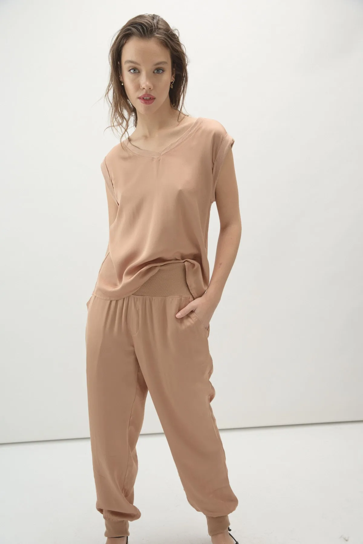 Freja Jogger New Tabaco sold by MELISSA NEPTON