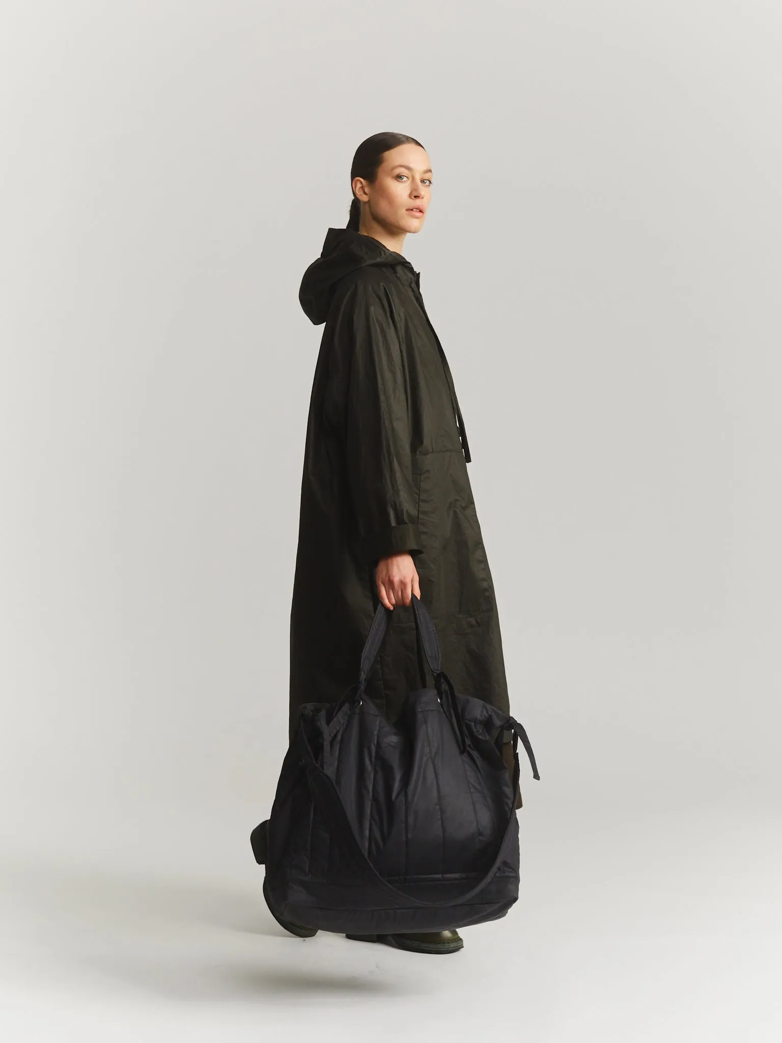 MILI CARGO TOTE - LACQED - BLACK sold by Casey Casey product image thumbnail 3