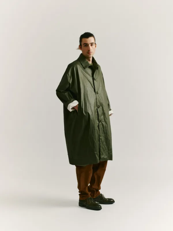 BIG BLOBBY COAT - LACQED - OLIVE made by Casey Casey