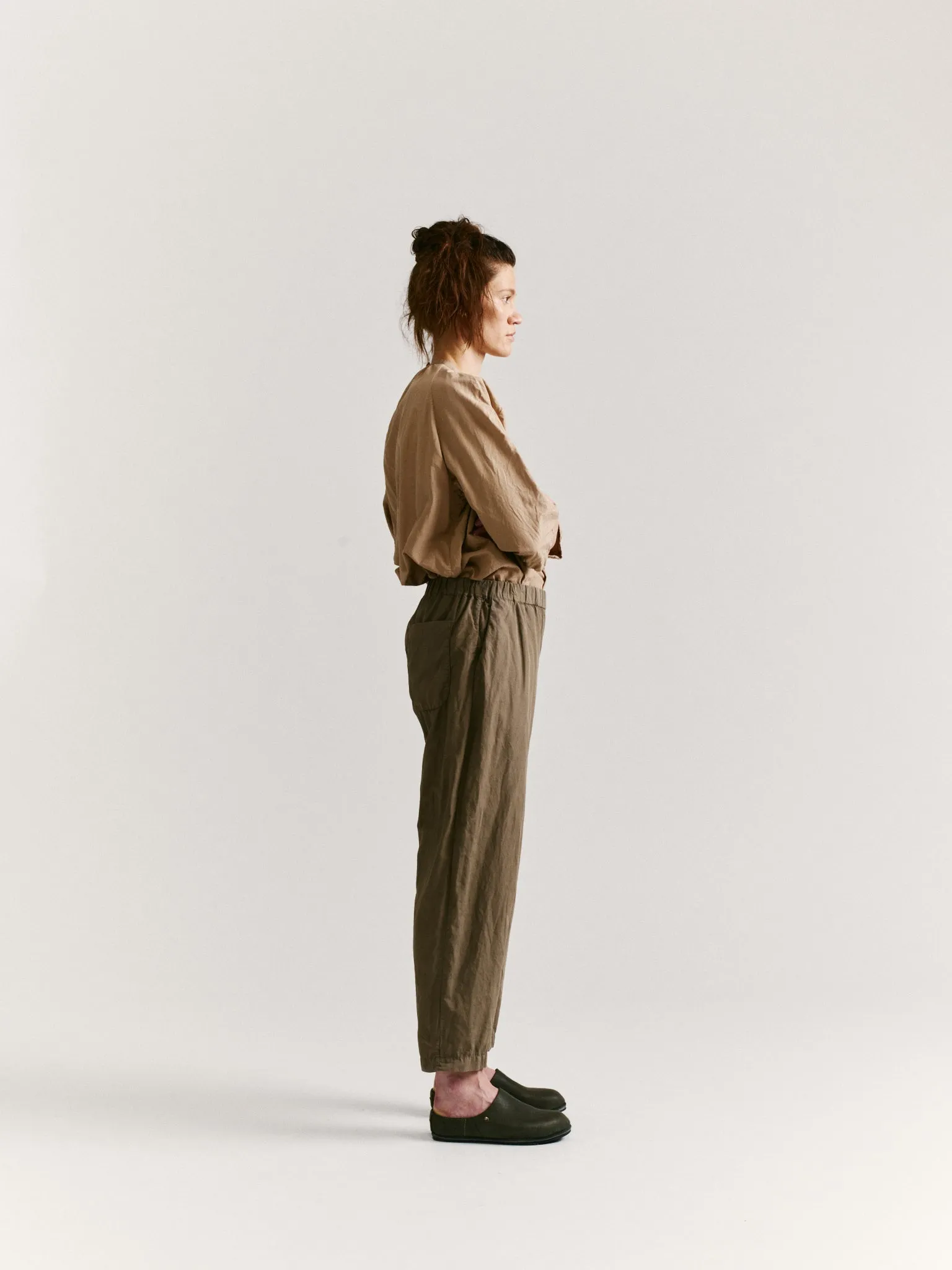 FABI ITALIEN PANT - LIN COT - OLIVE sold by Casey Casey product image thumbnail 4