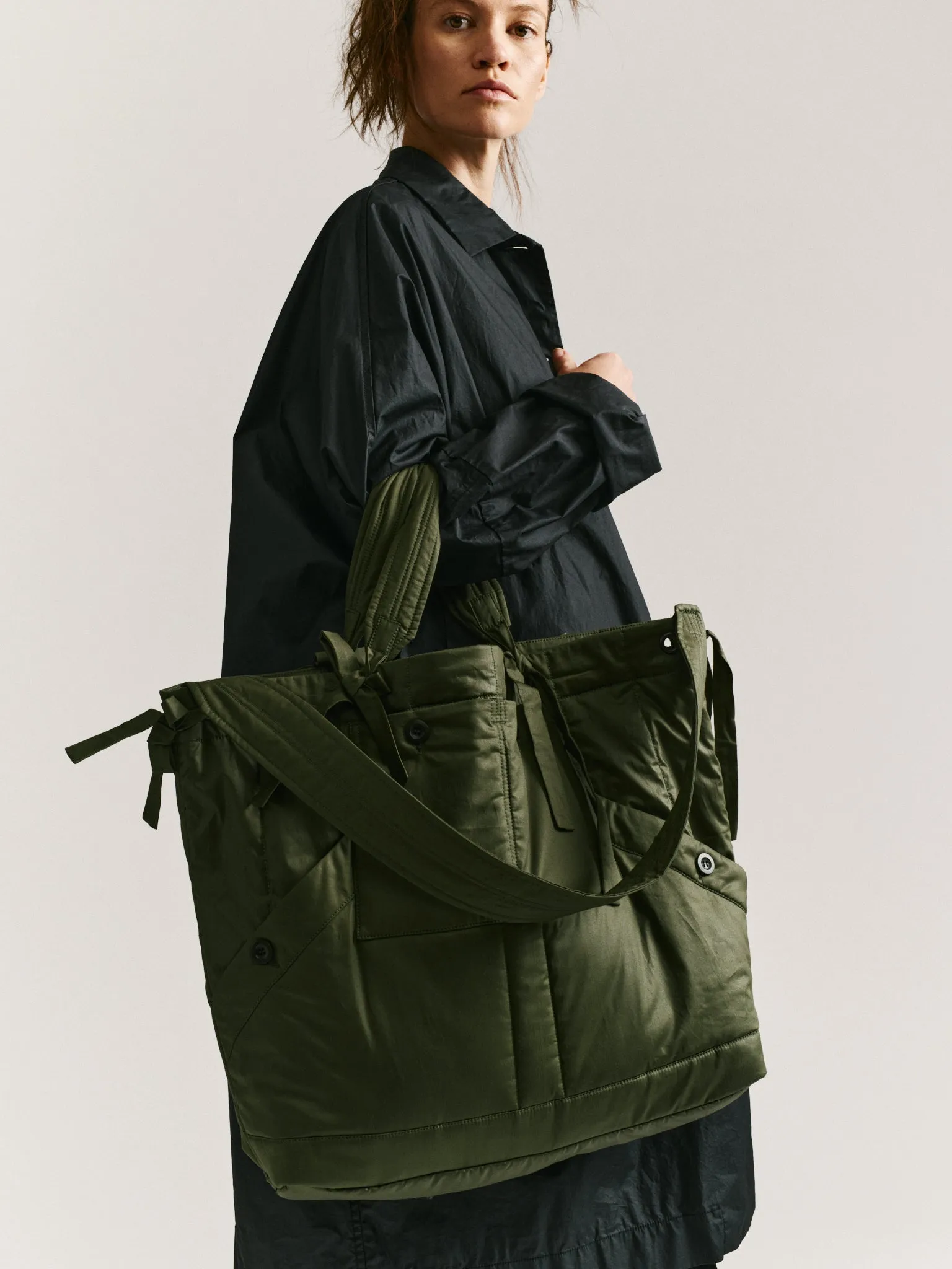 MILI CARGO TOTE BAG - LACQUED - OLIVE sold by Casey Casey product image thumbnail 5