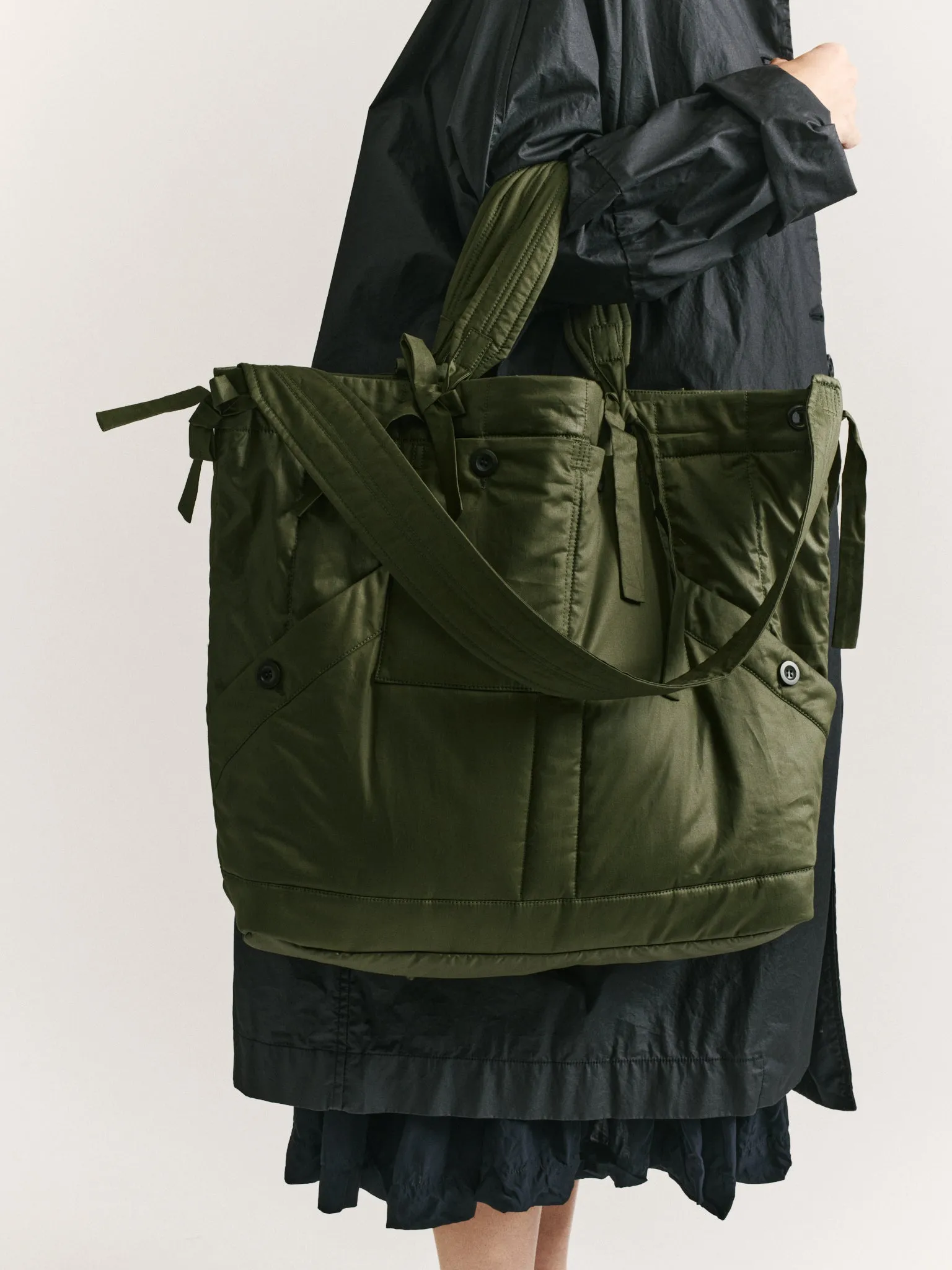 MILI CARGO TOTE BAG - LACQUED - OLIVE sold by Casey Casey