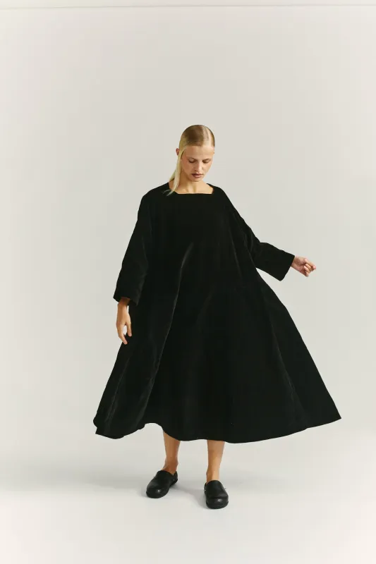 WOW LS DRES - LINVEL - BLACK made by Casey Casey
