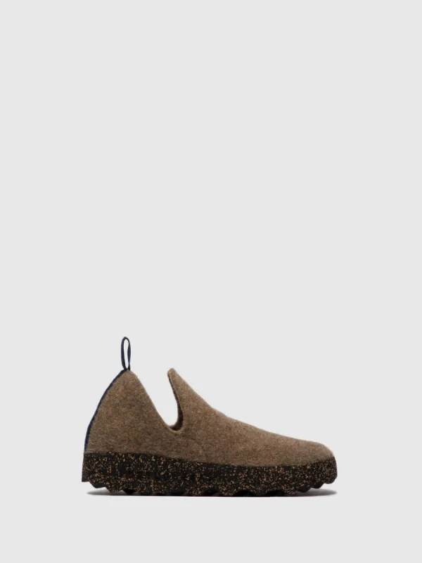 Slip-on Shoes CITY Taupe sold by Asportuguesas