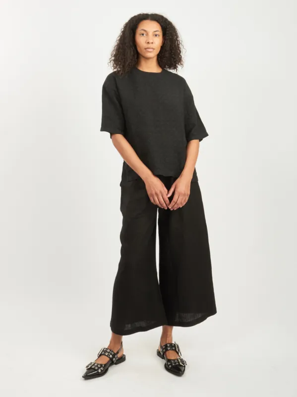 Black Old Floral-Patterned Linen S/S Pullover made by Frances May Houseline