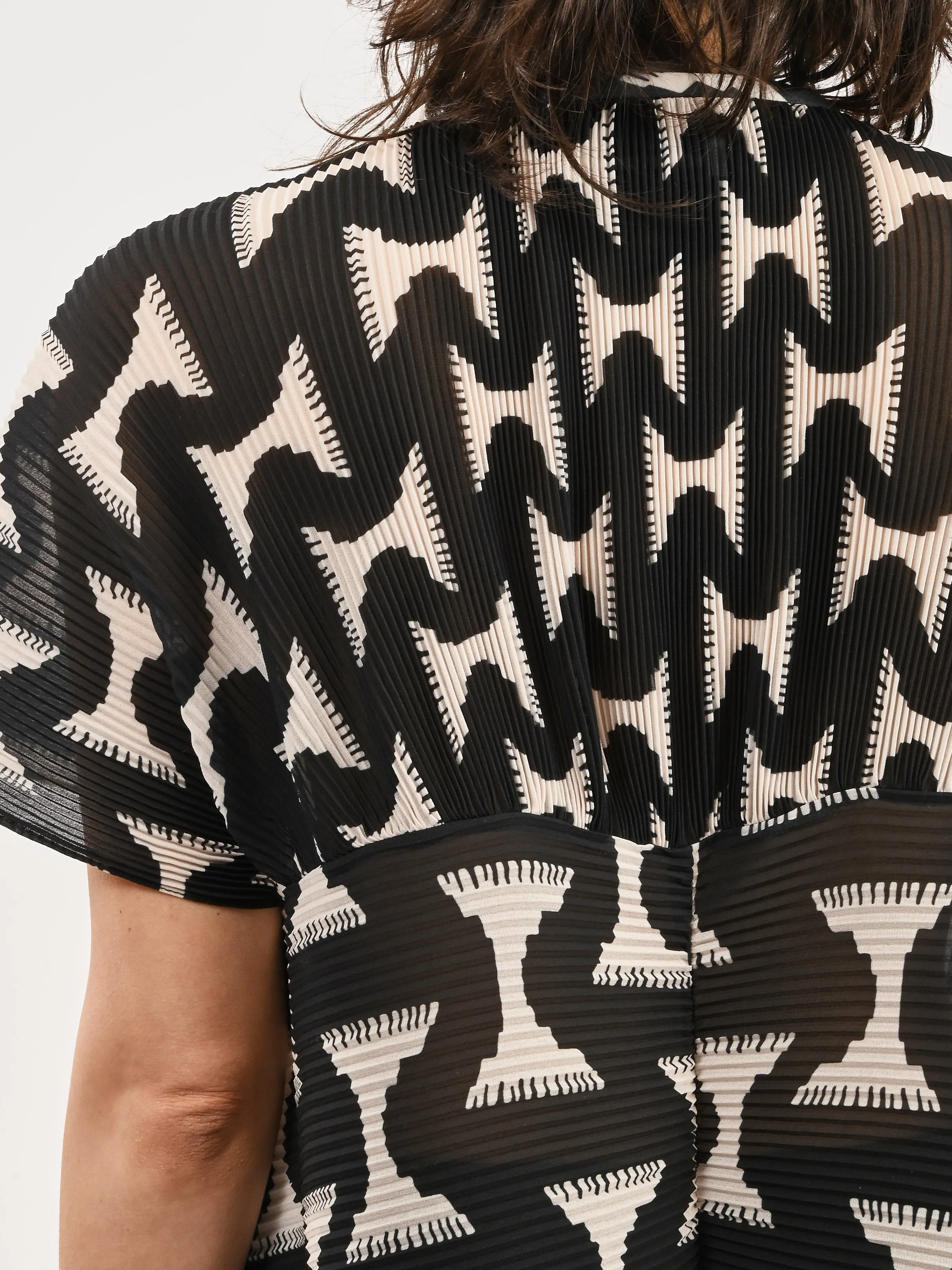 Black/White Jazzhands Thumb Plisse Blouse sold by Frances May Houseline product image thumbnail 5