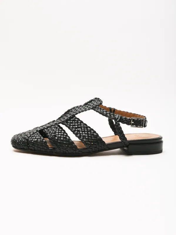 Black Arlo made by LOQ