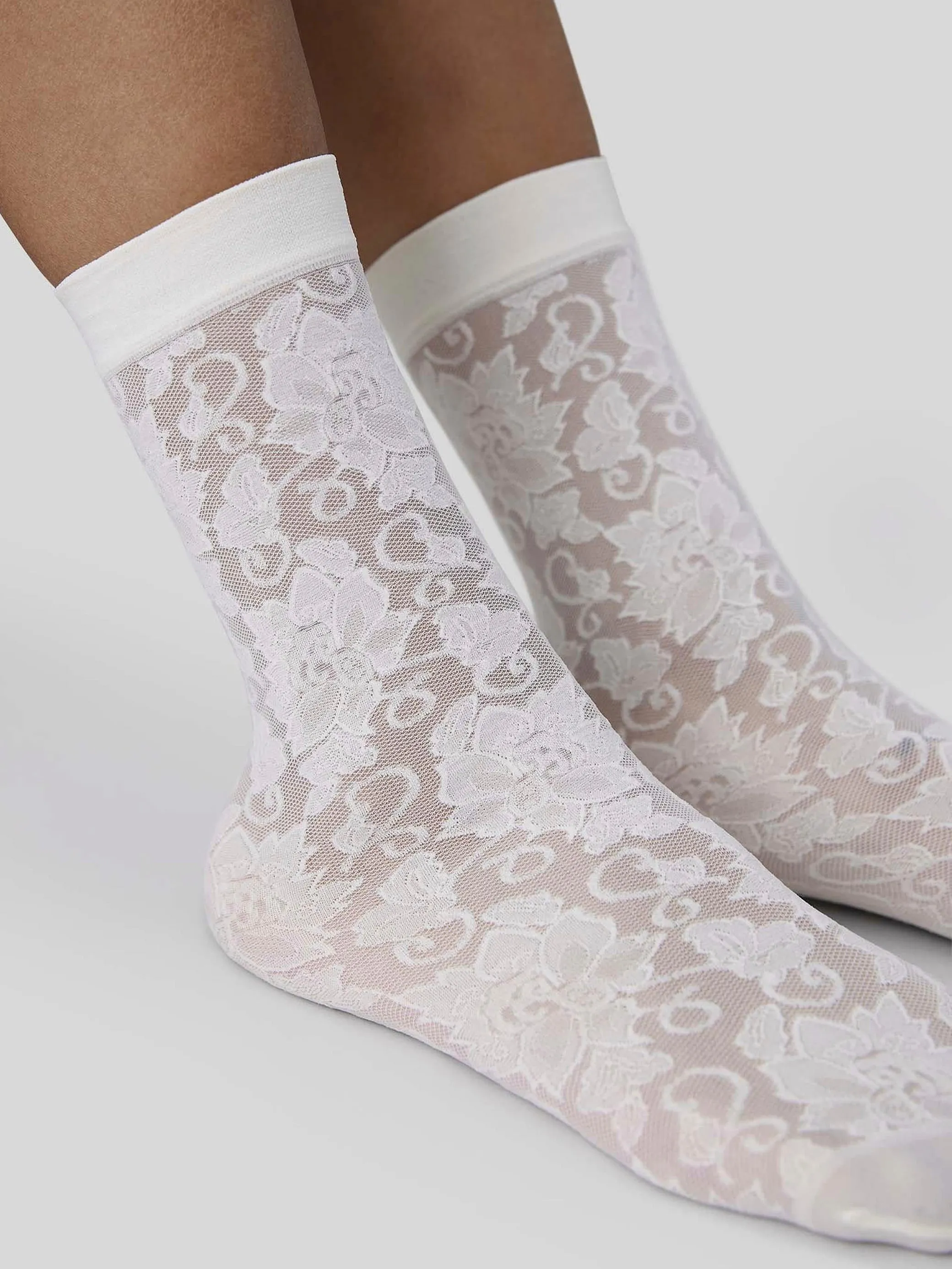 20 Den Ivory Lily Lace Socks sold by Frances May Houseline