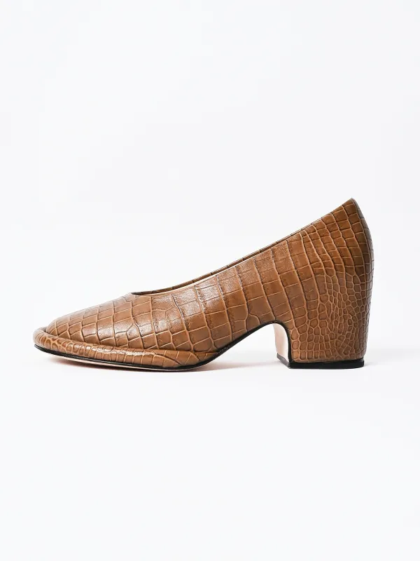 Tobacco Embossed Arch Pump made by Lauren Manoogian