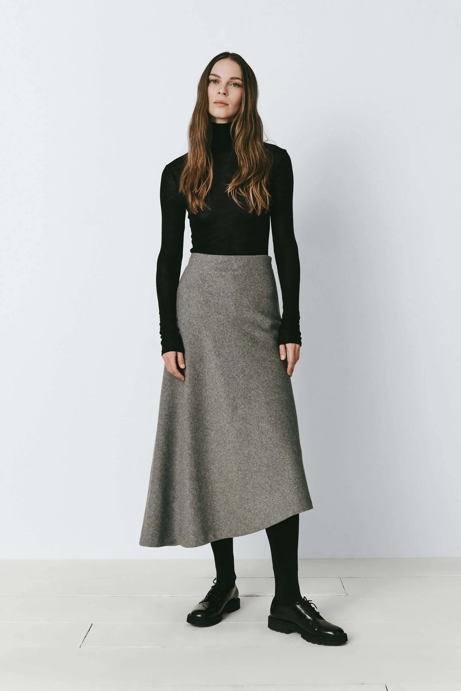 Léonide Asymmetric Skirt sold by Rue Sophie product image thumbnail 3