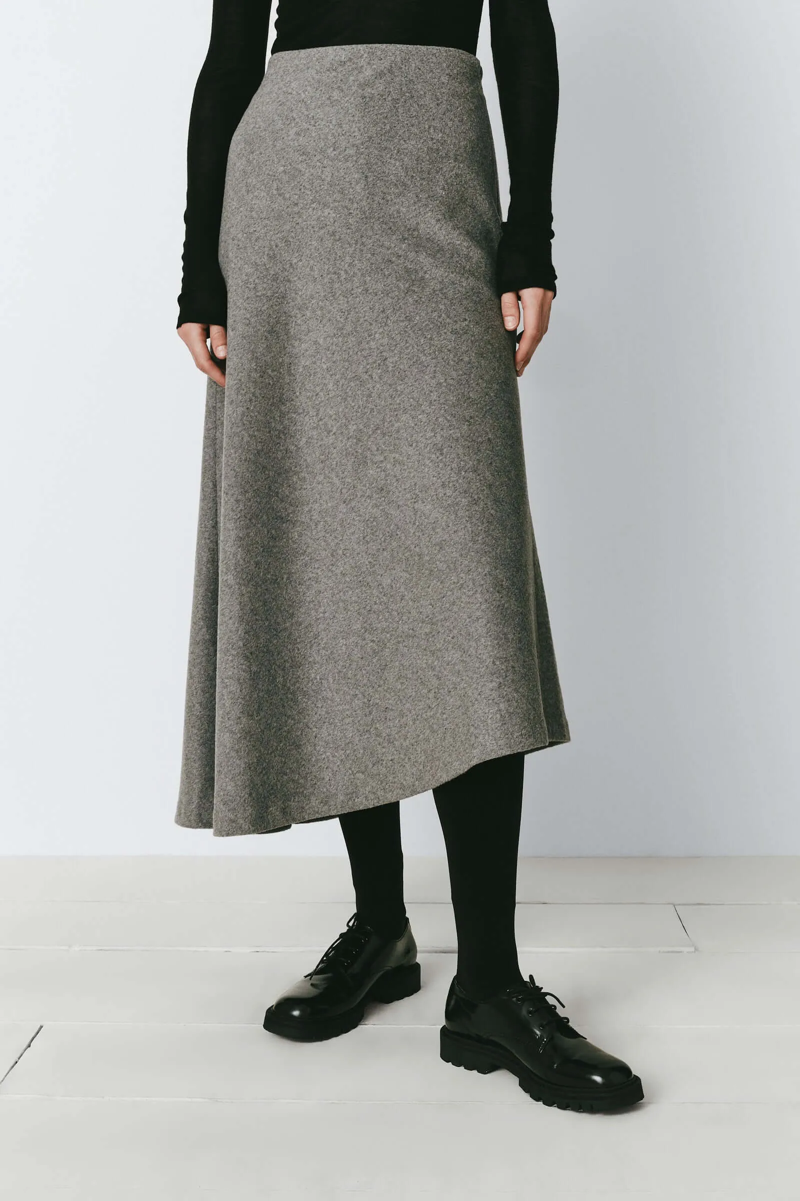 Léonide Asymmetric Skirt sold by Rue Sophie product image thumbnail 2