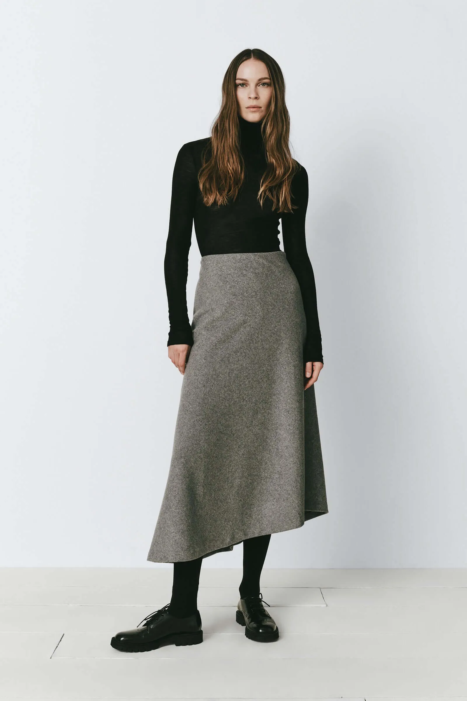Léonide Asymmetric Skirt sold by Rue Sophie product image thumbnail 4