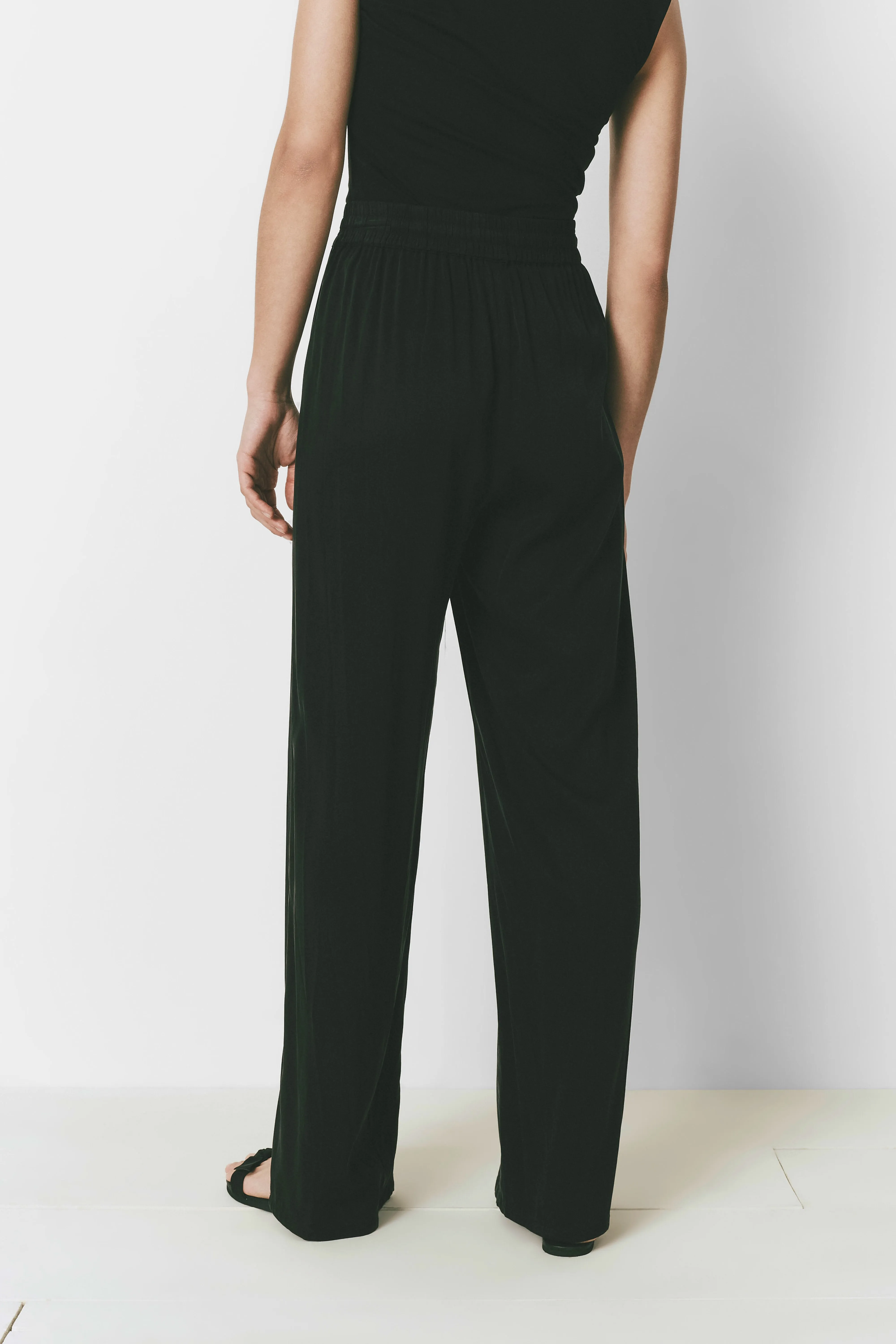 Provence Pant sold by Rue Sophie product image thumbnail 2