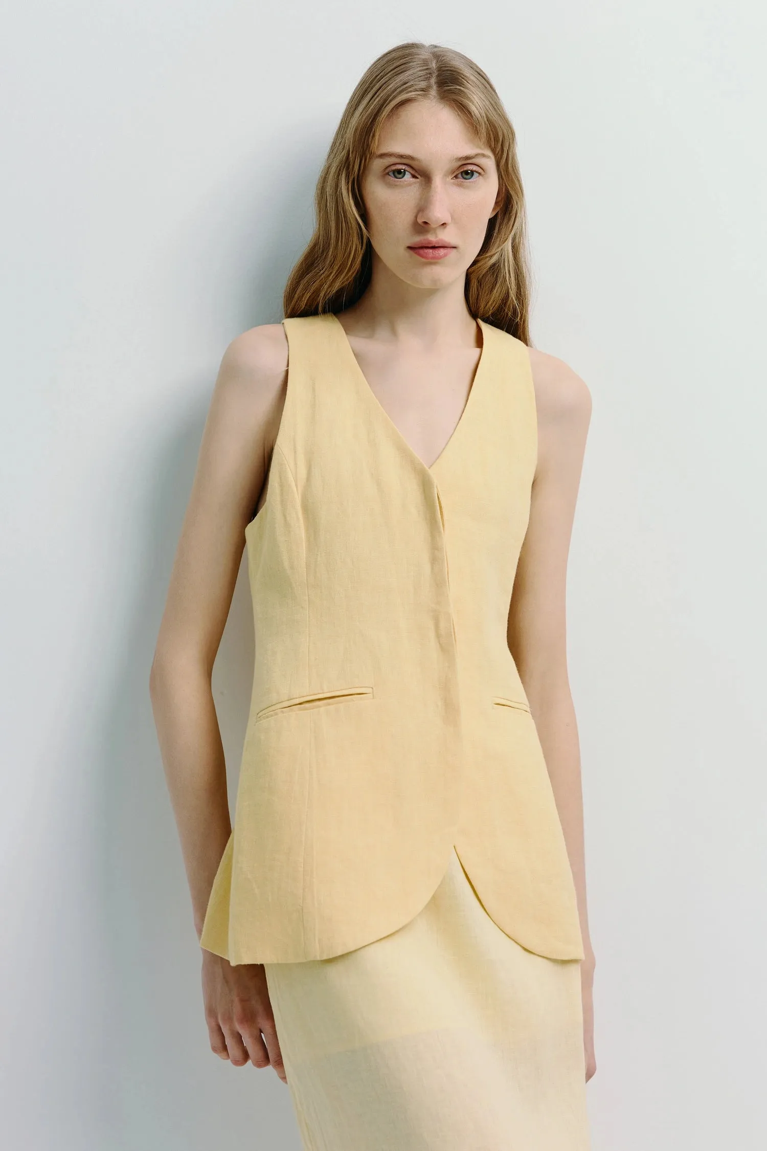 Adan Linen Vest sold by Rue Sophie product image thumbnail 4