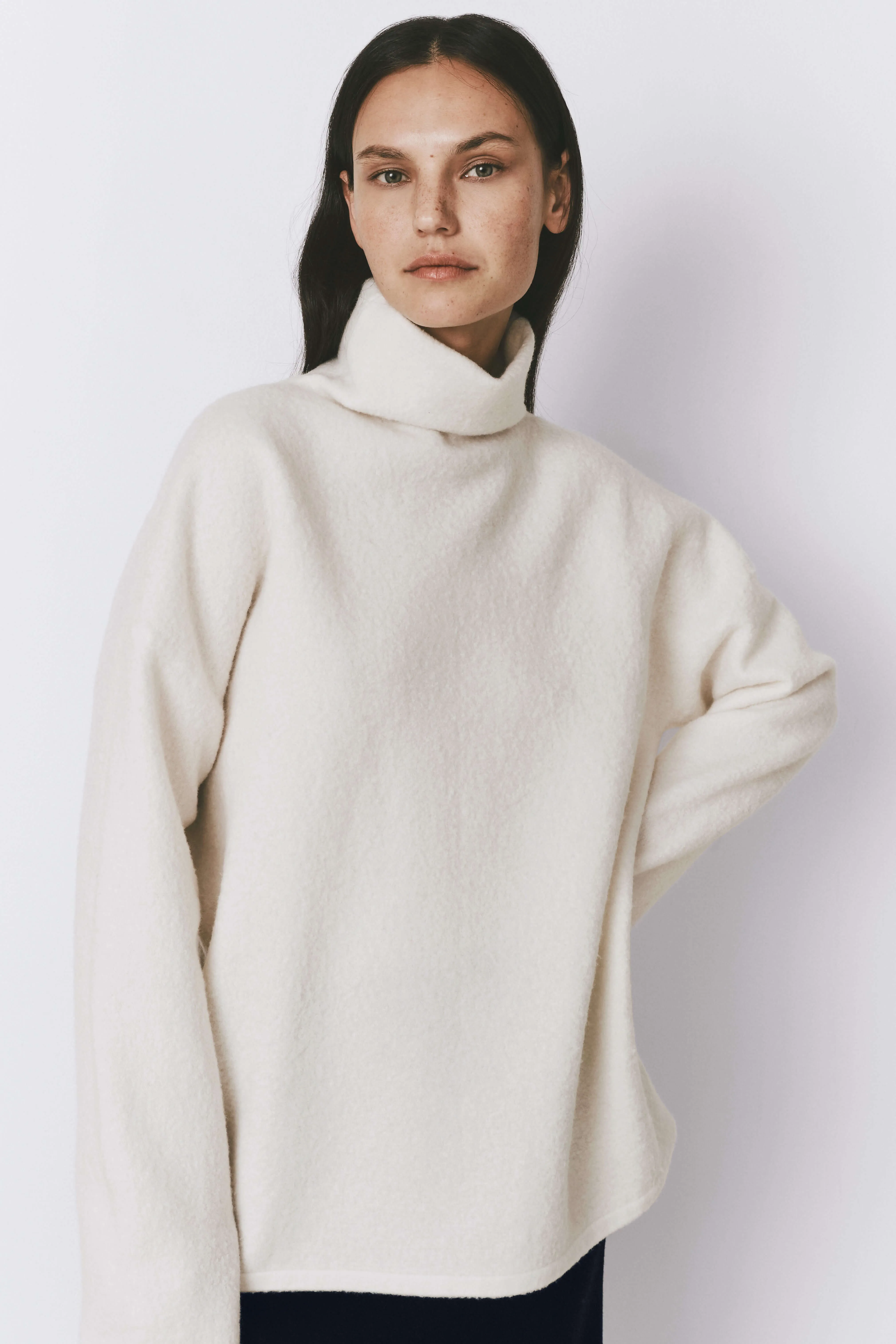 Léonide Asymmetric Skirt sold by Rue Sophie product image thumbnail 3